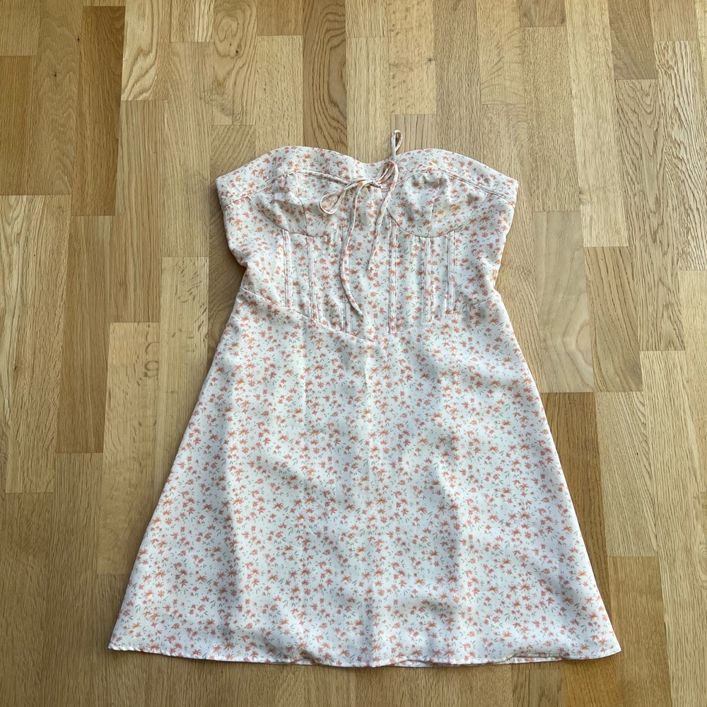 Nectar Clothing Strapless Floral Corset Dress - Size Medium *New Condition*